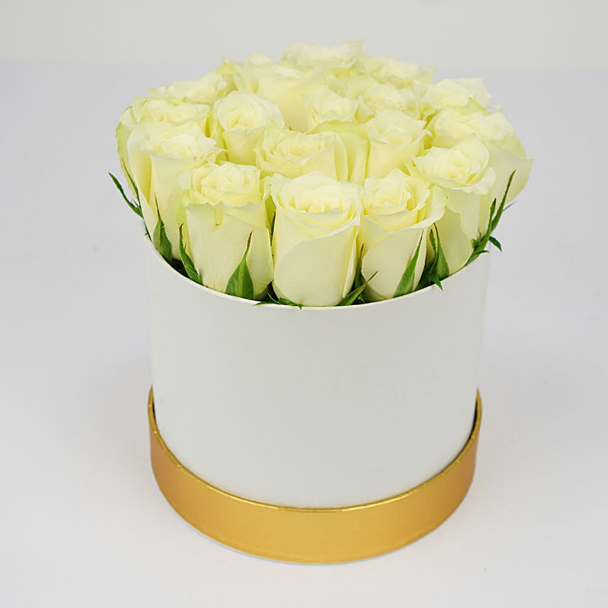 White Roses Beauty In A Box