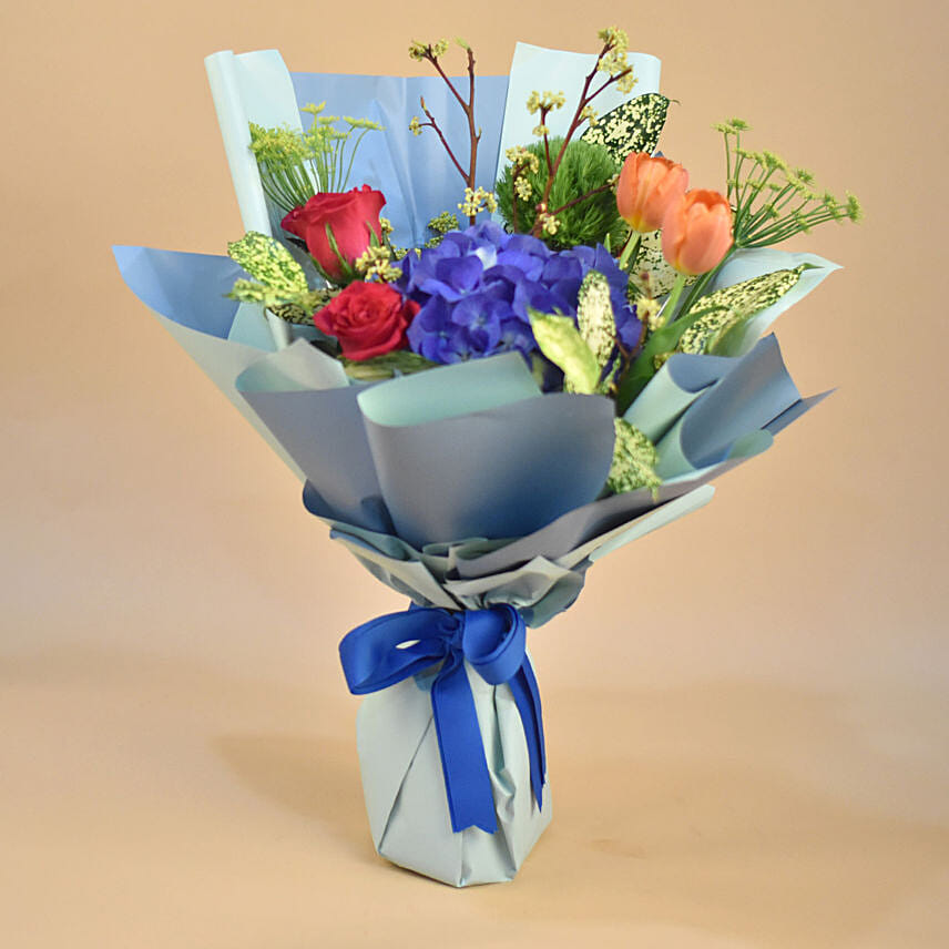 Blooming Hydrangea & Roses Bouquet