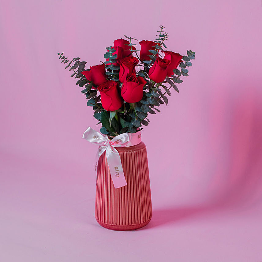 Beautiful Roses Arranged In Designer Vase For Valentine