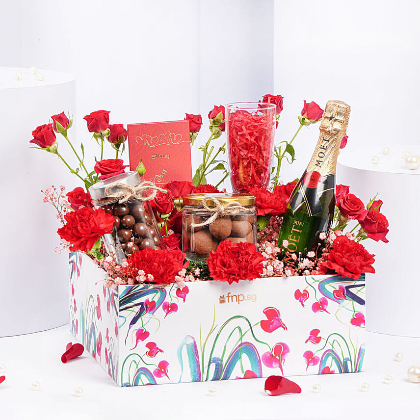 Bublling Fizz and Chocolate Love Hamper