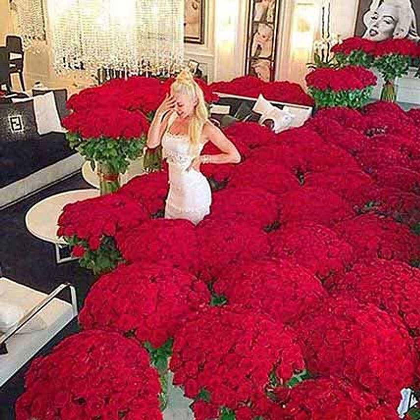 Extravagance Of Red Roses for Valentine