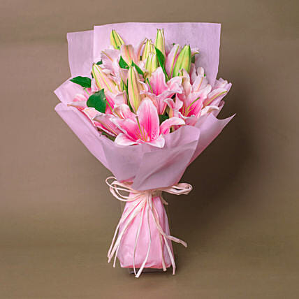 Passionate Oriental Pink Lilies: Flower Delivery Singapore