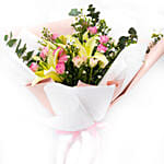 Gracious Mixed Flowers Bouquet