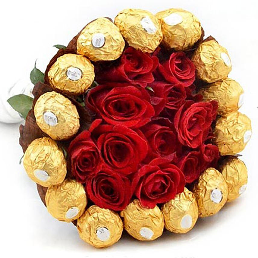 Bunch of Chocolates N Roses