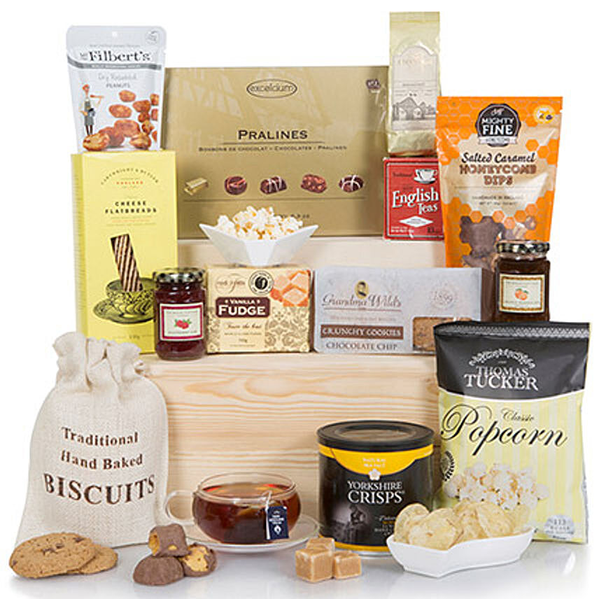 Deluxe Sweet And Salty Gift Hamper