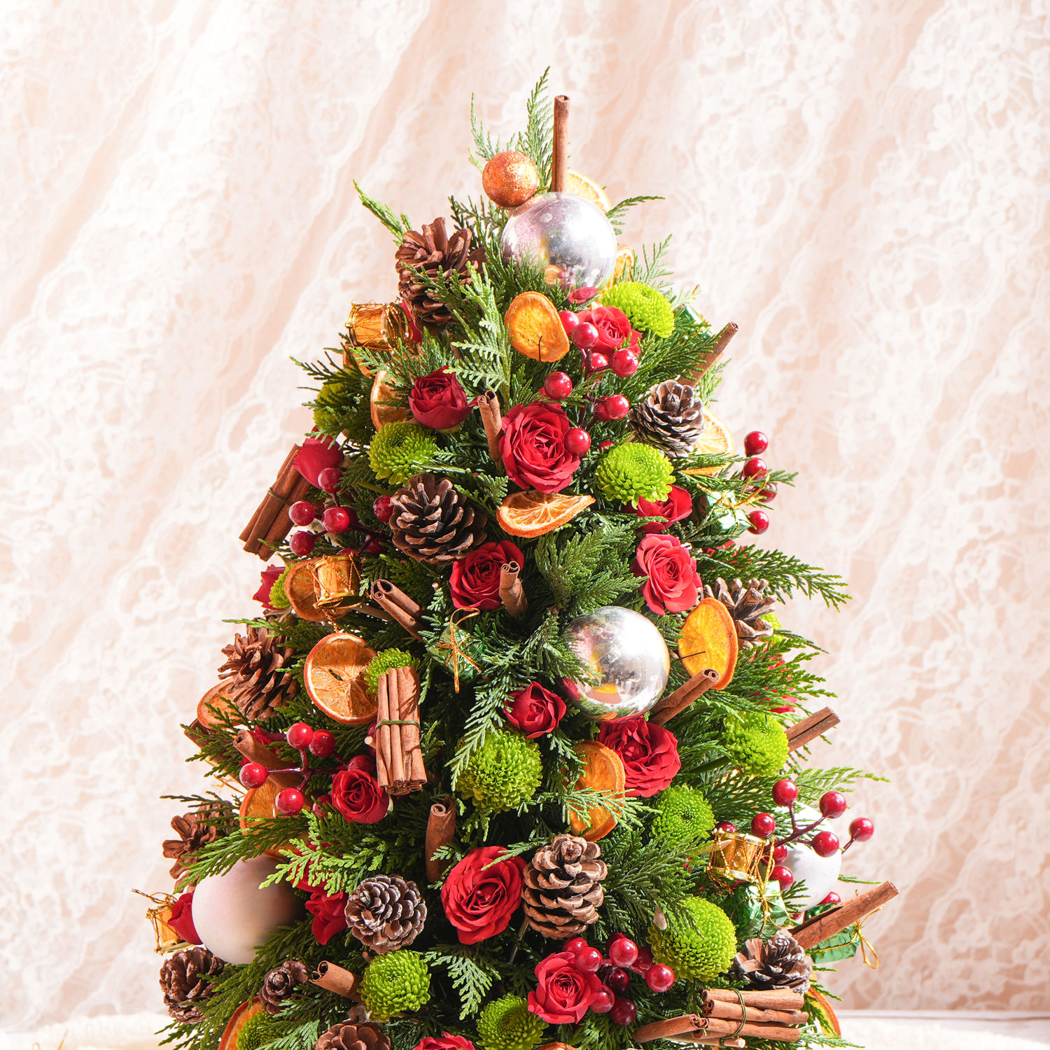 Online Fresh Flower Christmas Tree Gift Delivery in UAE FNP