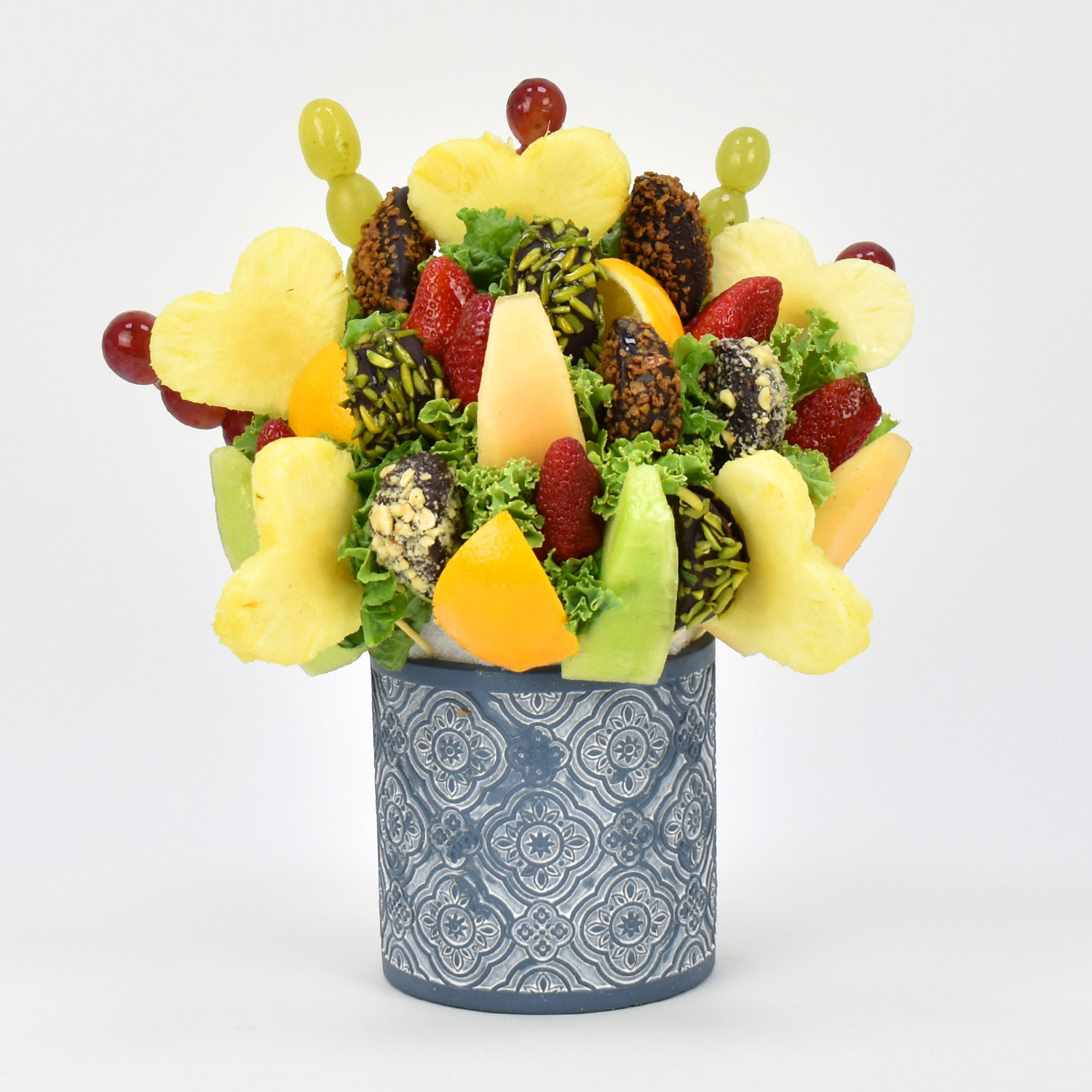 Online Mix Fruits Arrangement Gift Delivery in UAE FNP