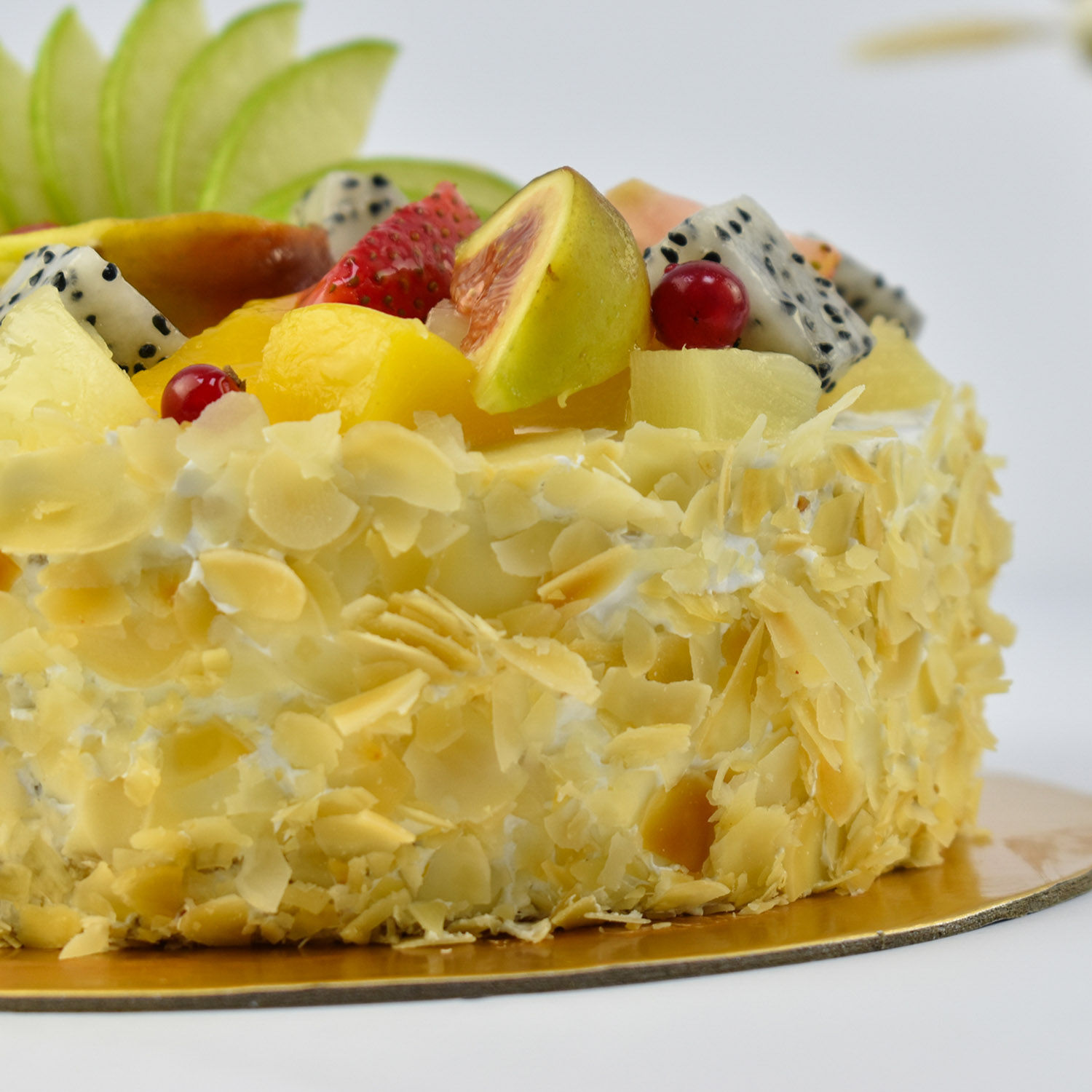 Online Vegan Fruit Cake Half Kg Gift Delivery in UAE FNP