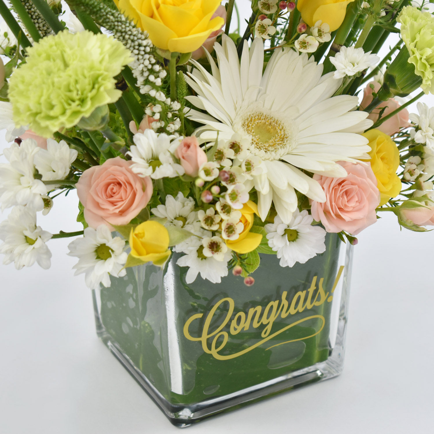 Online Congratulations Flower Arrangement Gift Delivery in UAE FNP
