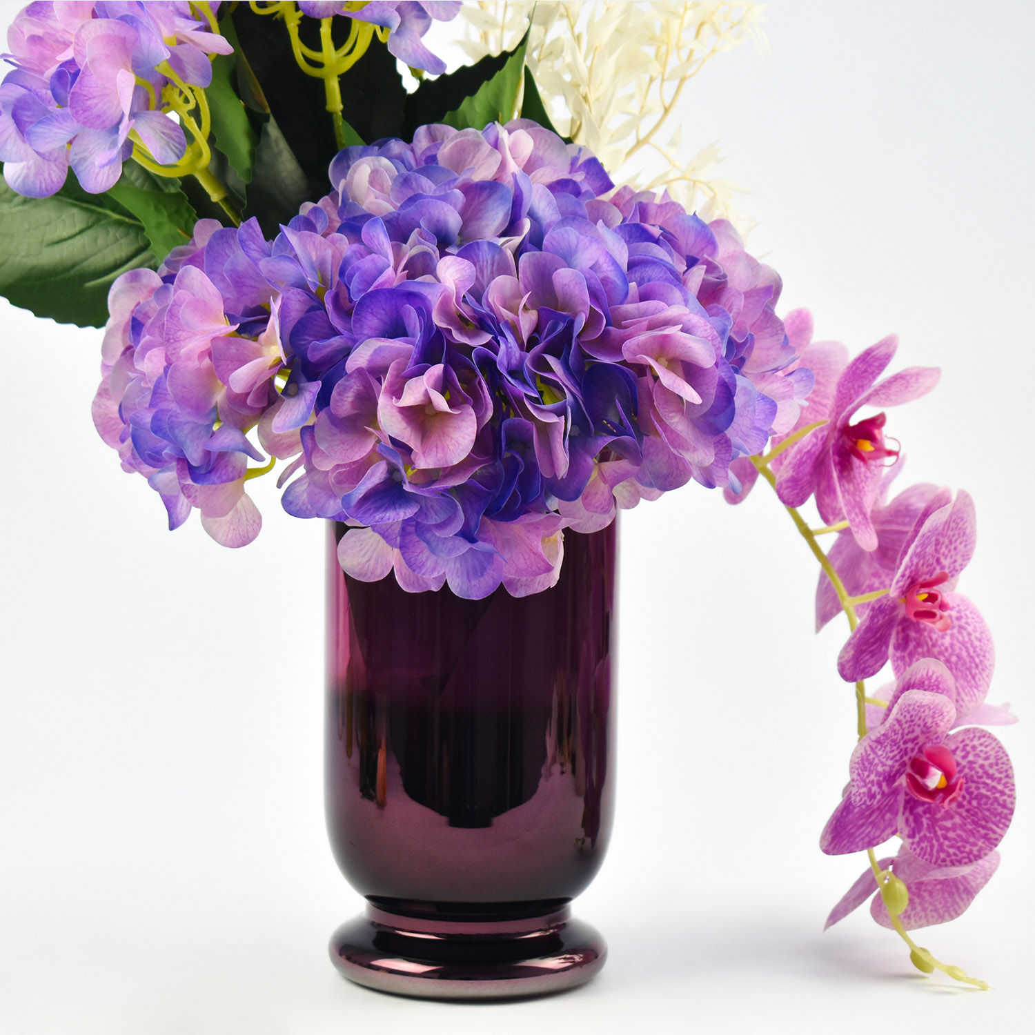 Online Artifical Flowers Beauty Arrangement Gift Delivery in UAE FNP