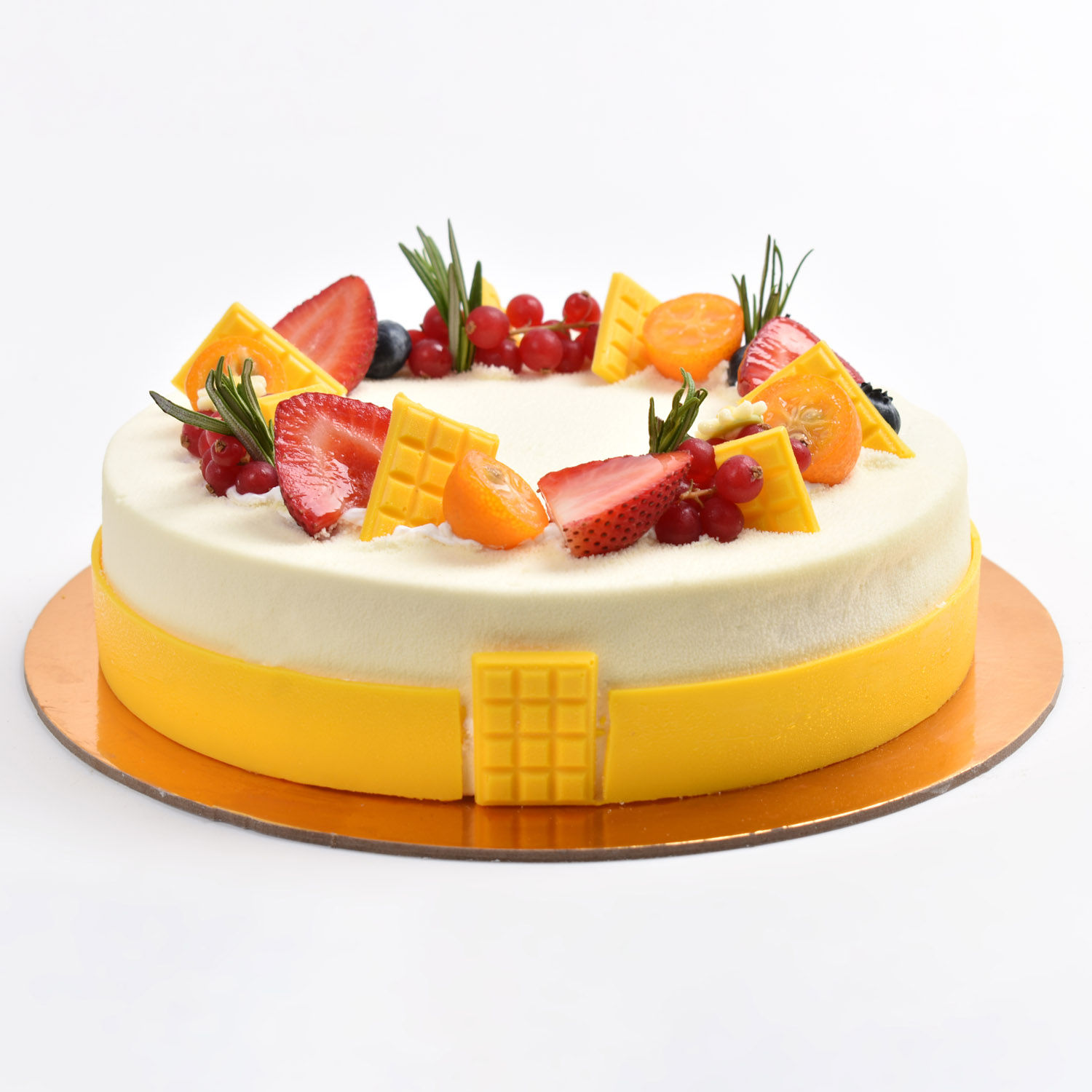Online Yummy Vanilla Berry Delight Cake Half Kg Gift Delivery in UAE FNP