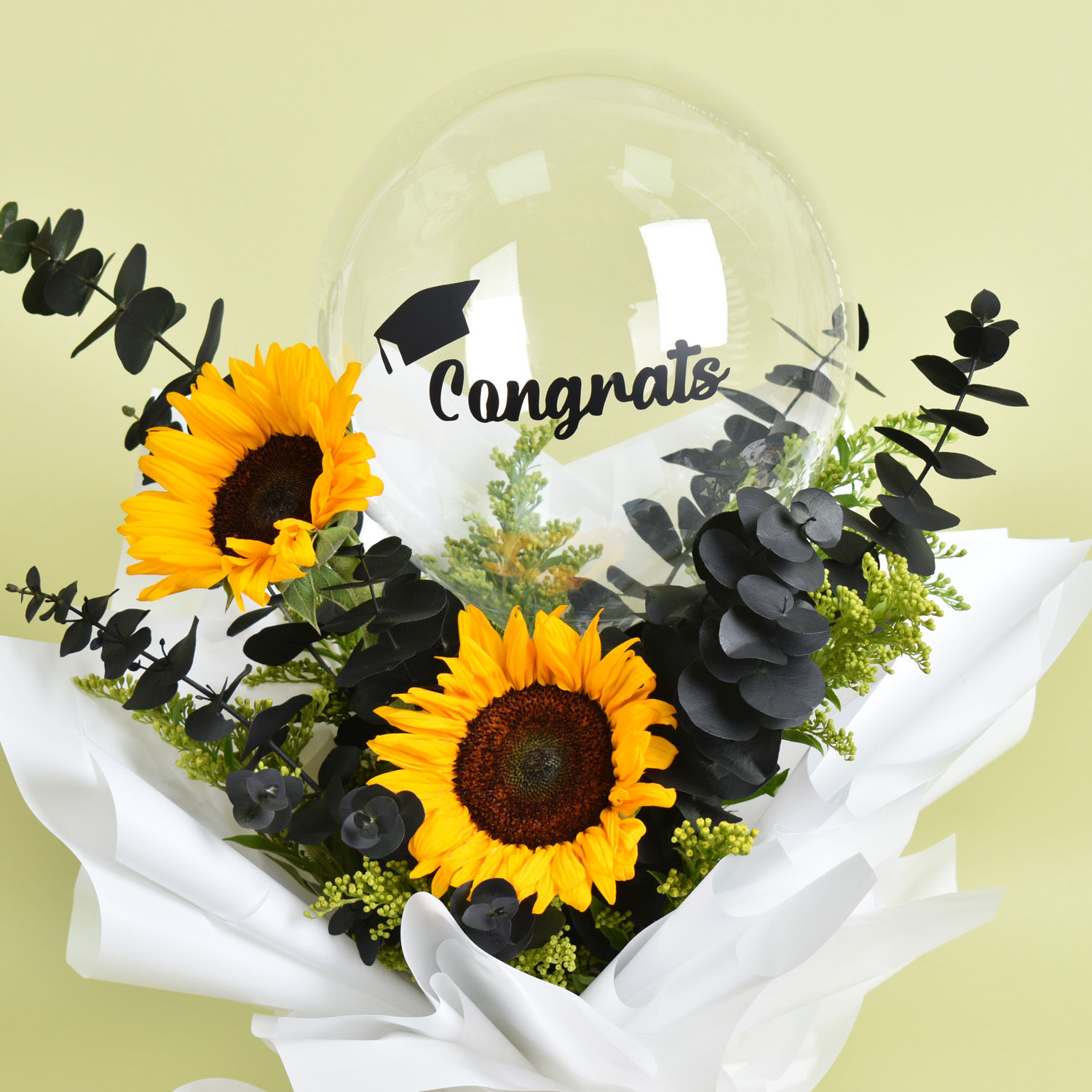 Online Graduation Sunflower Bouquet Gift Delivery in UAE FNP