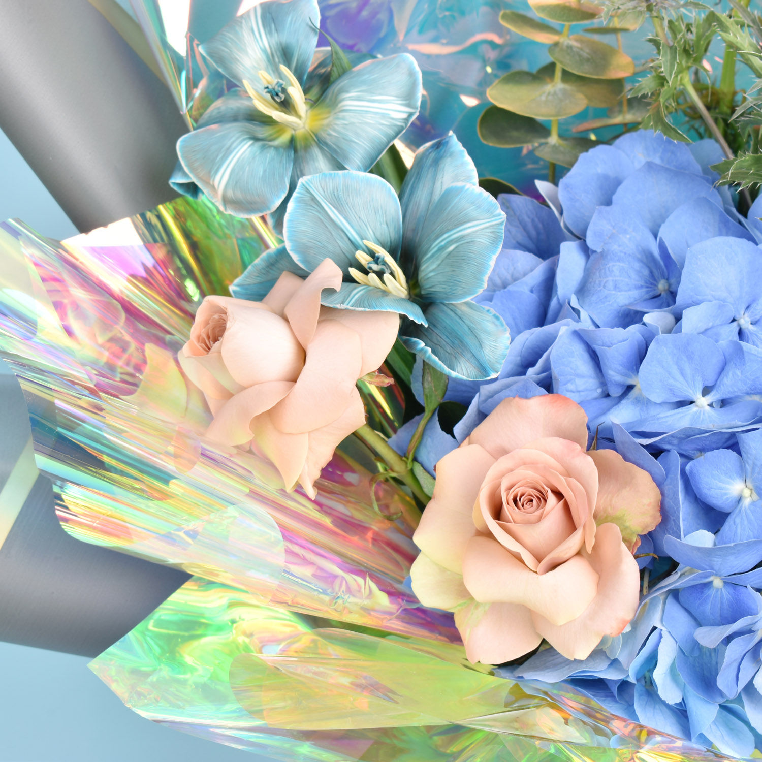 Online Pretty Petals Bouquet Gift Delivery in UAE FNP