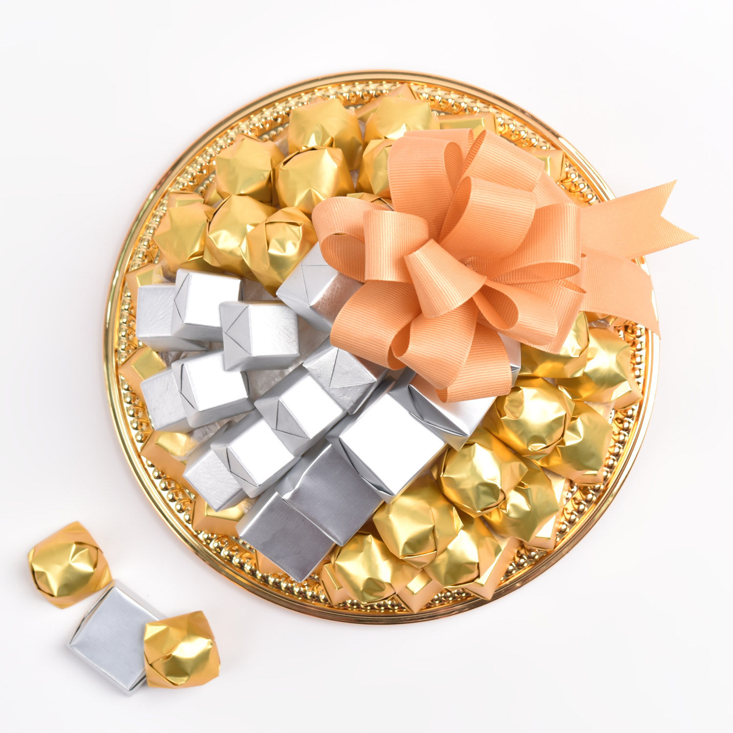 Online Chocolate Platter Gift Delivery in UAE FNP