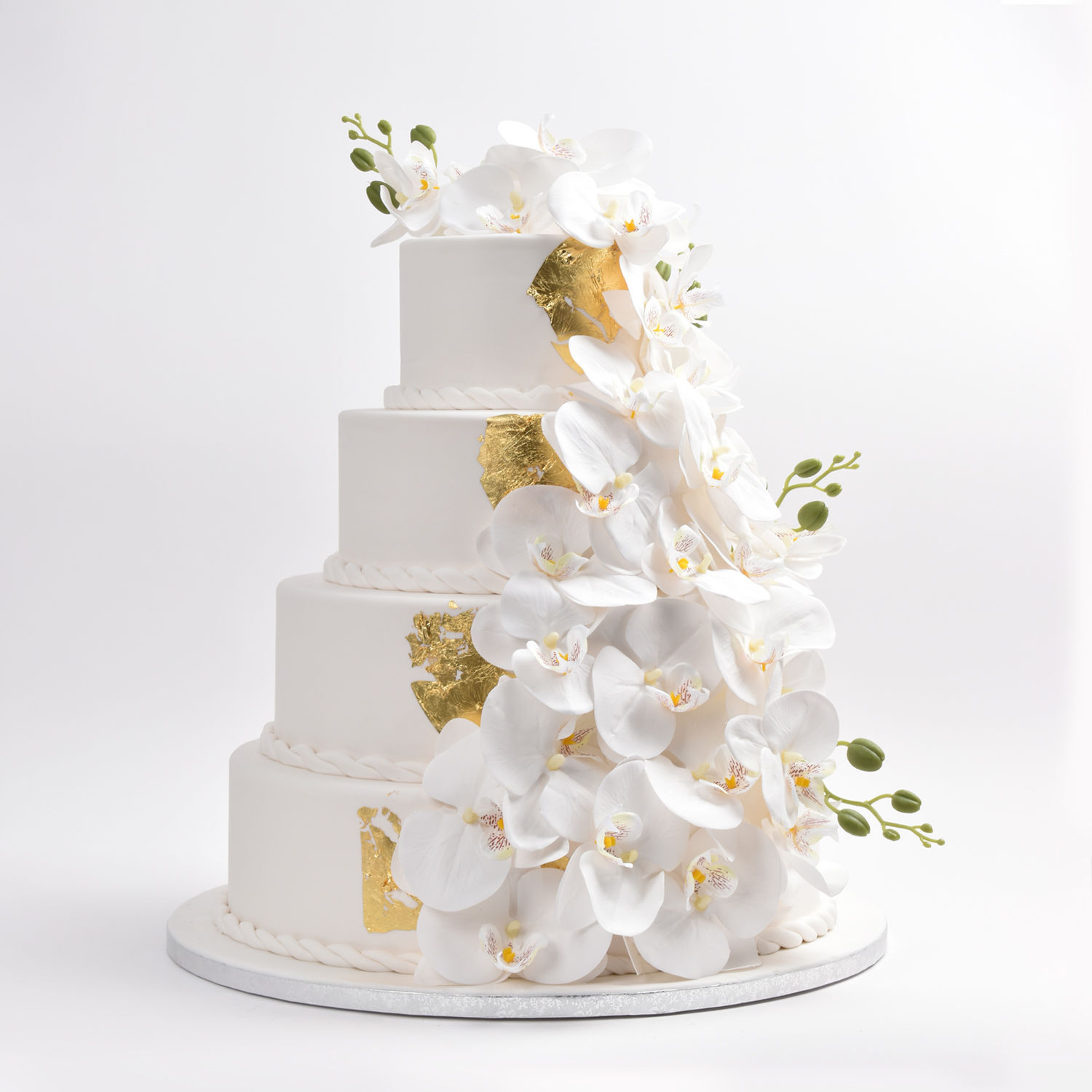 Order Blissful Wedding Vanilla Cake Online | Same-Day Delivery UAE - Fnp.ae