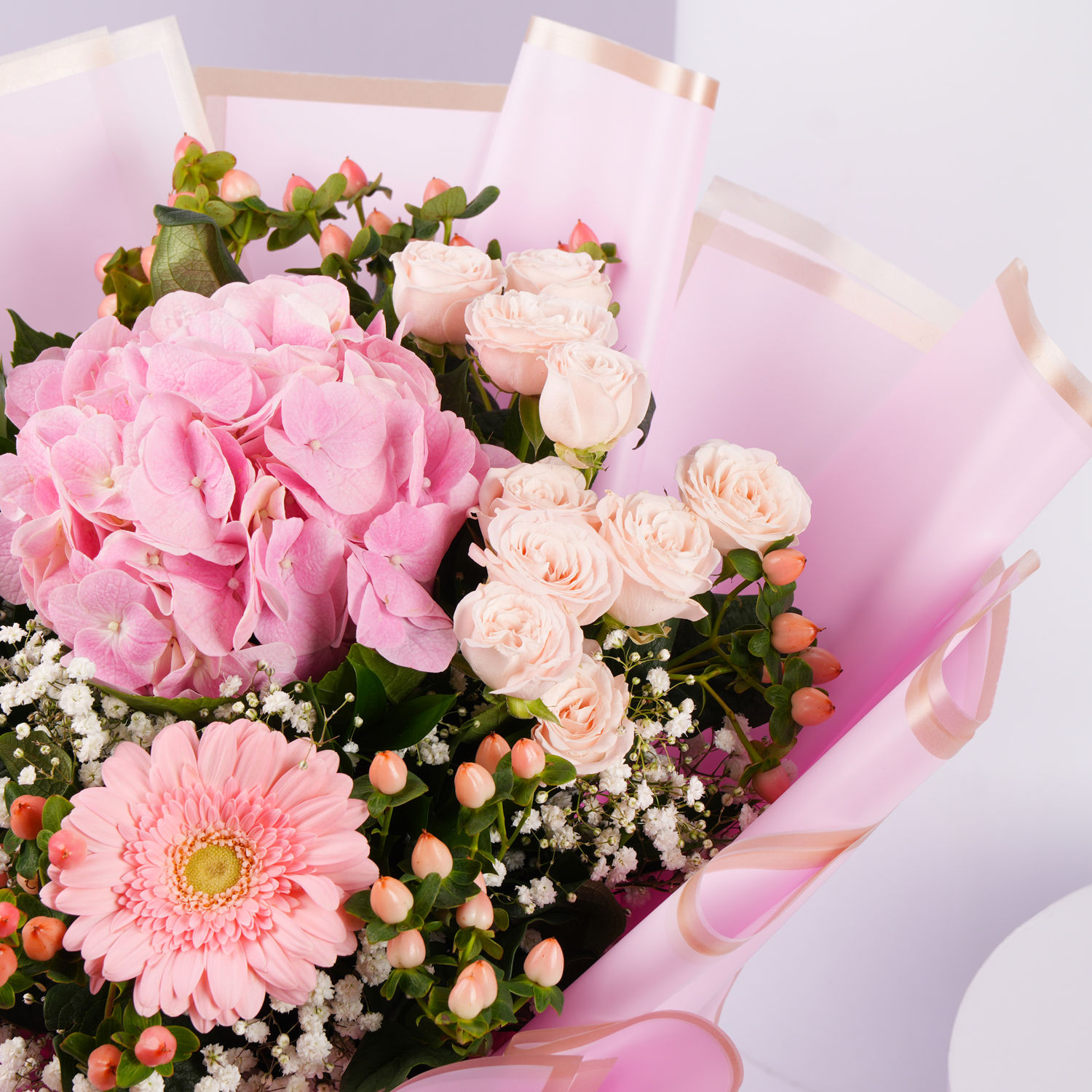 Online Pink Beauty Flower Bouquet Gift Delivery in UAE FNP