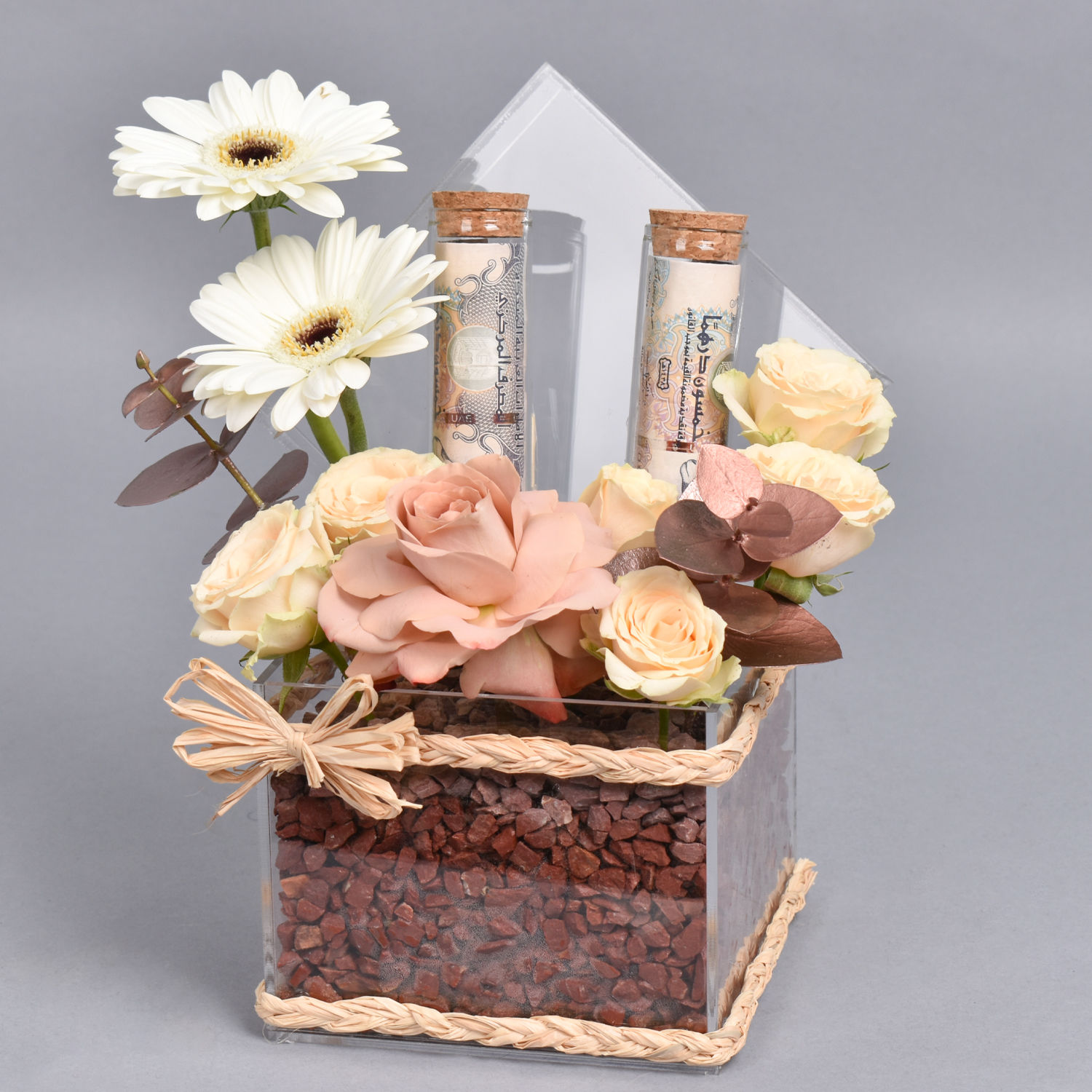 Online Best Wishes Flowers and Money Box Gift Delivery in UAE FNP