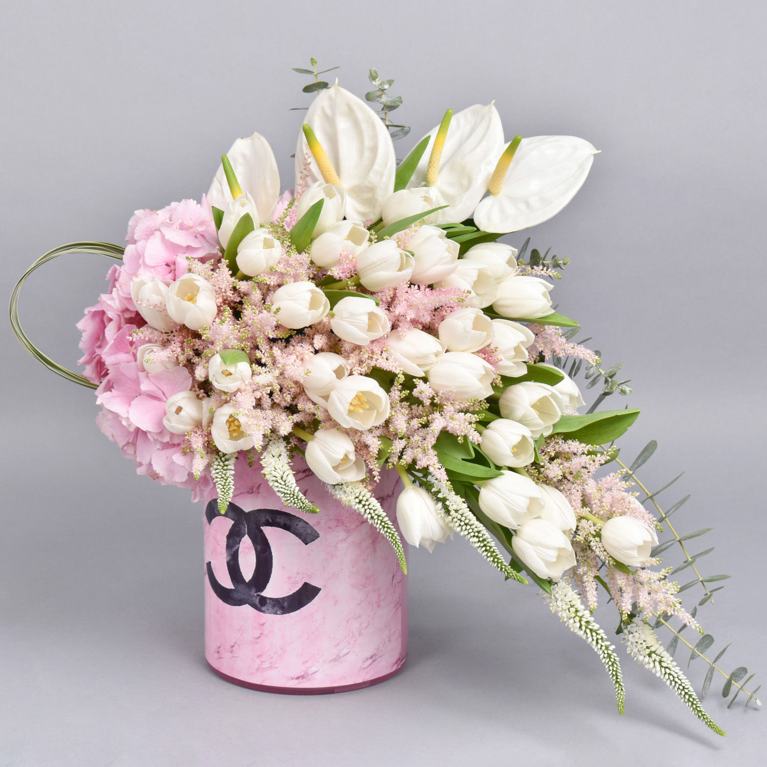 Online Flowers Luxe Gift Delivery in UAE FNP