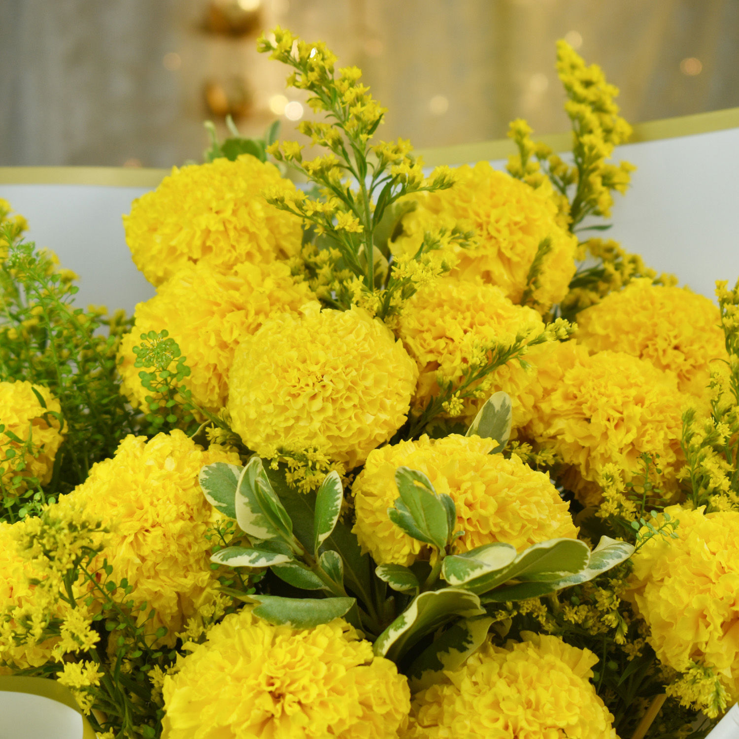 Online Marigold Flower Bouquet Gift Delivery in UAE FNP