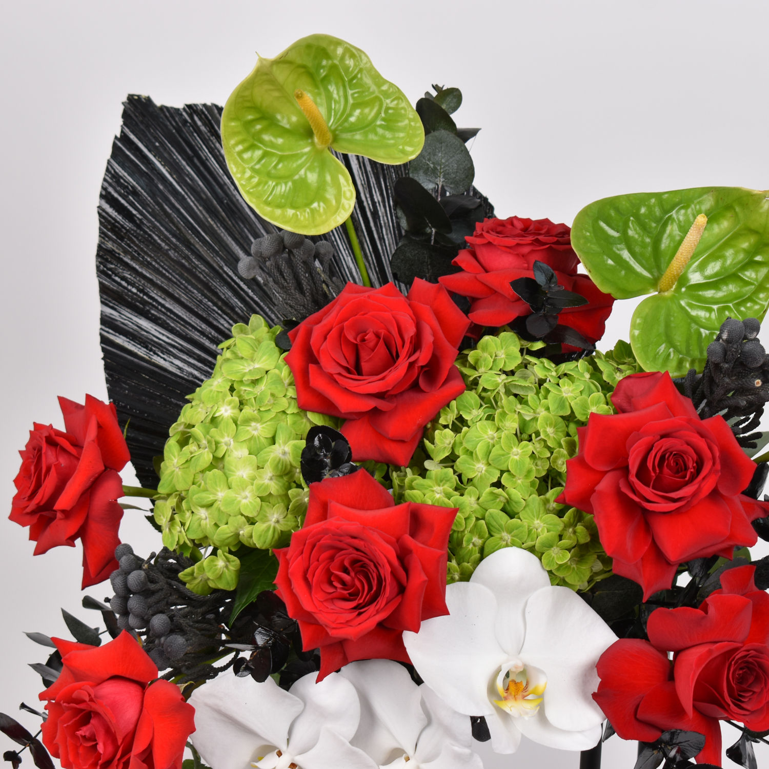 Order Emirates Unity Blooms Stand Online | Same-Day Delivery UAE - Fnp.ae