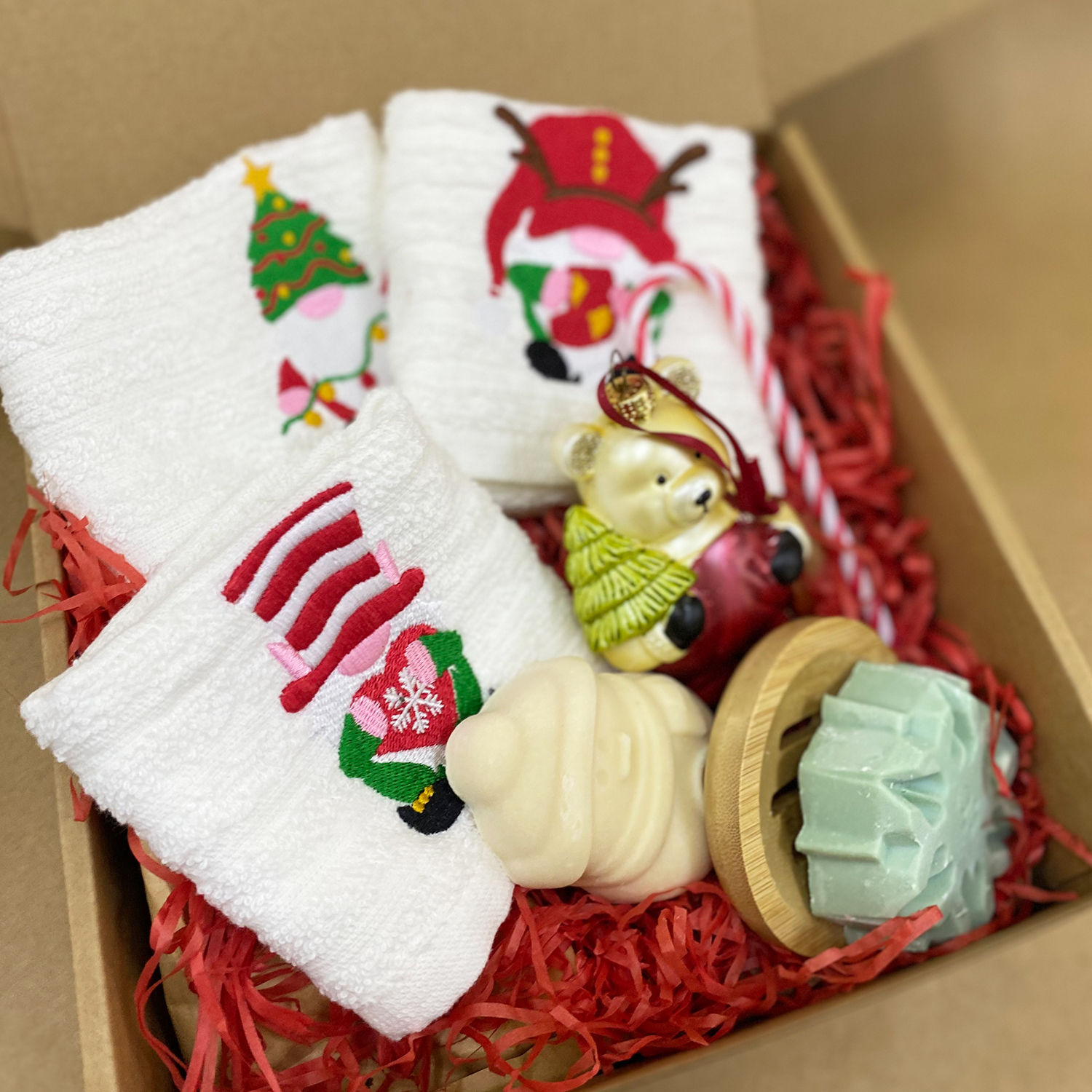 Online Christmas Bath Set Gift Delivery in UAE FNP