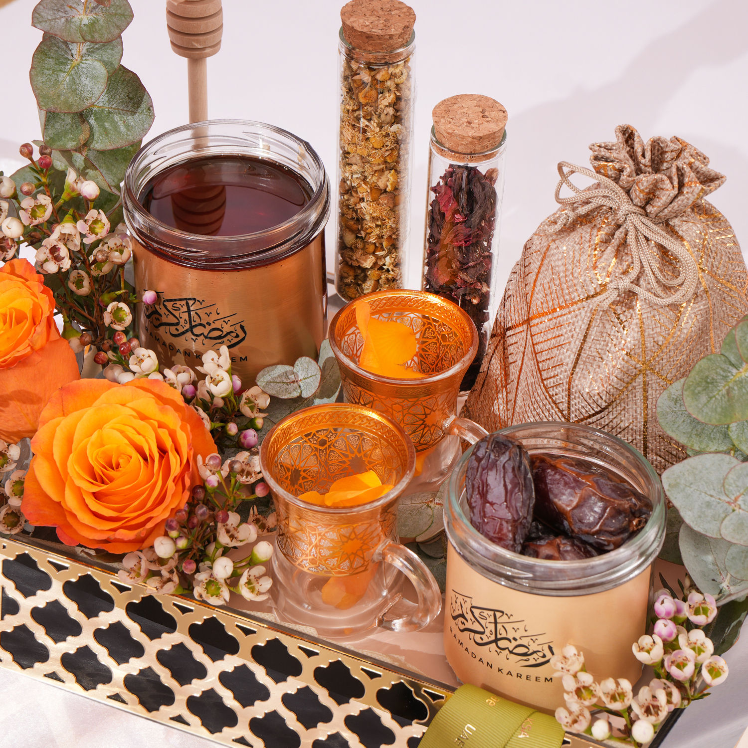 Online Ramadan Kareem Tea And Condiments Hamper Gift Delivery in UAE - FNP