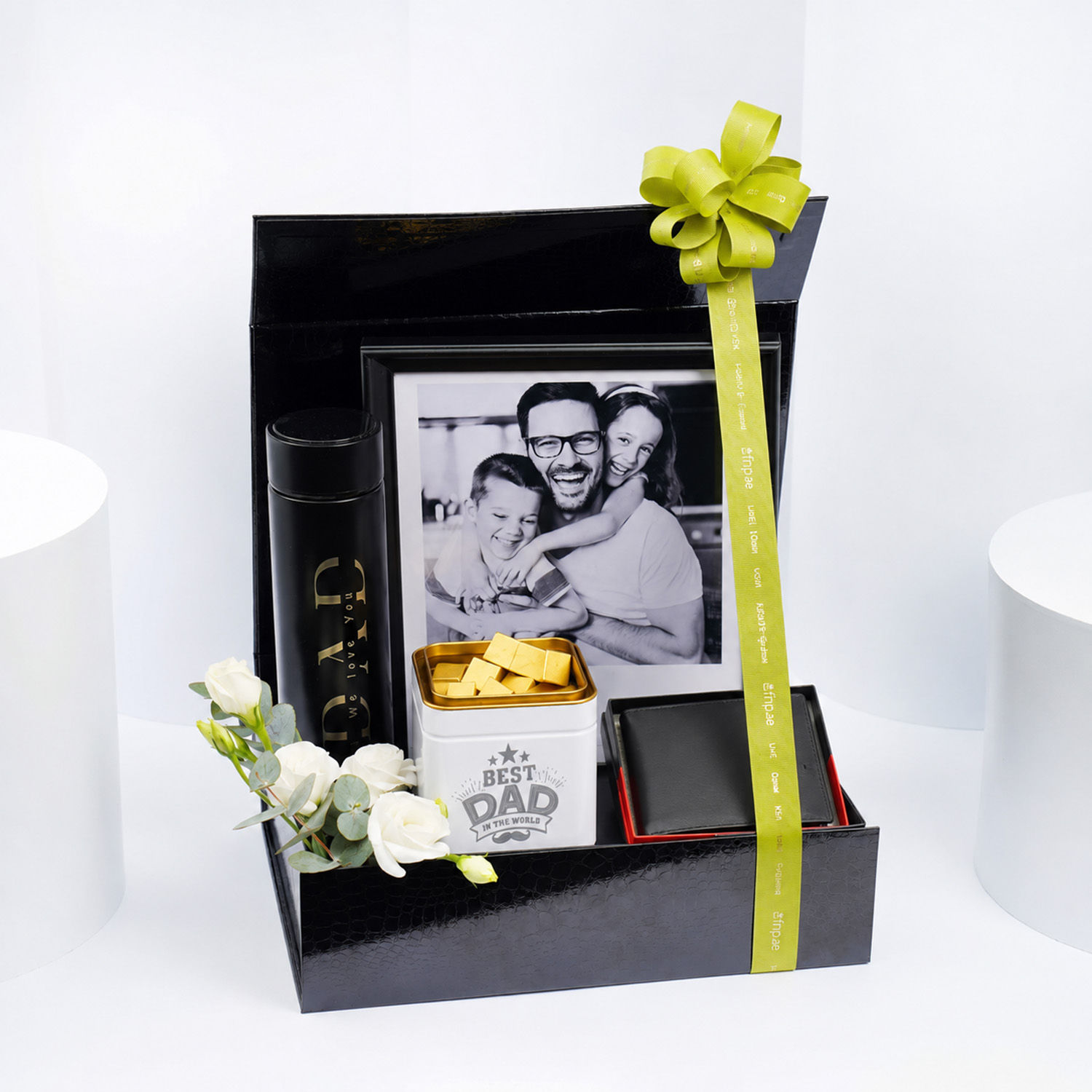 Order Gift Box Fathers Day Online | Same-Day Delivery UAE - Fnp.ae