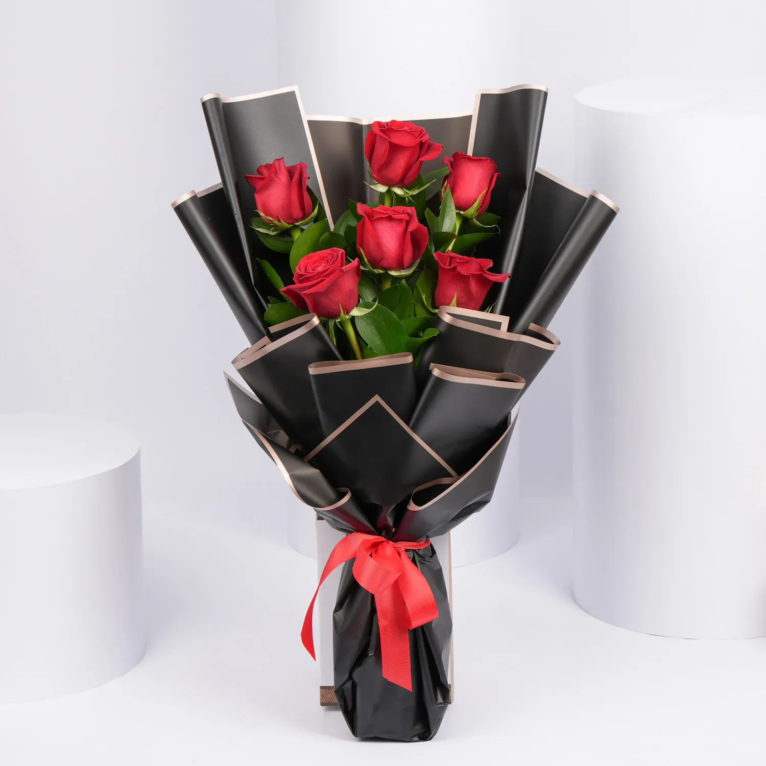 Order Designer Red Roses Bouquet Online | Same-Day Delivery UAE - Fnp.ae