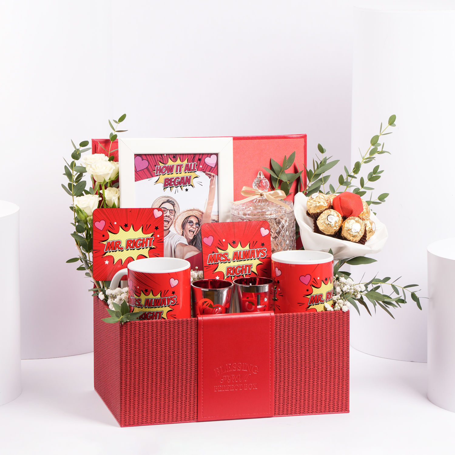 Online Super Love Surprise Box Gift Delivery in UAE FNP
