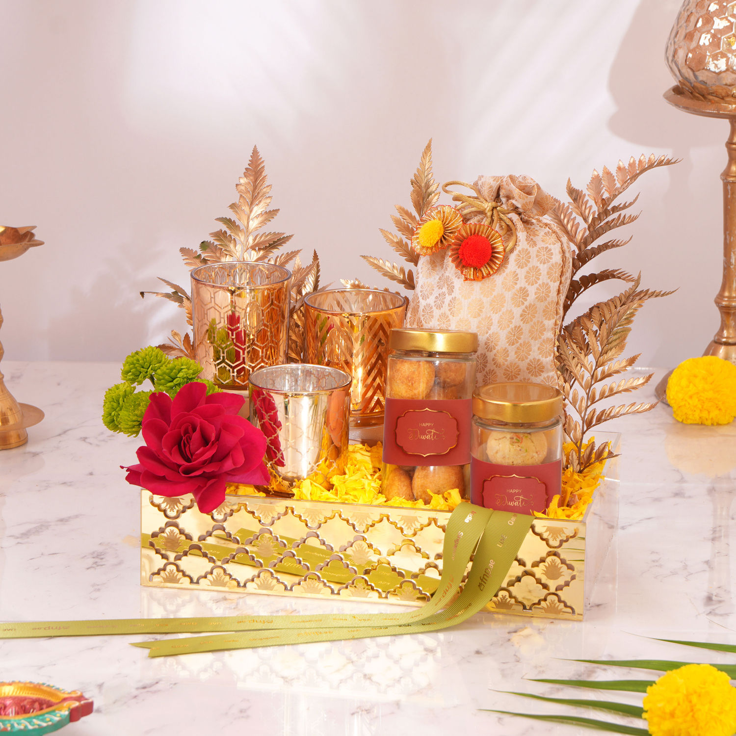 Order Golden Diwali Elegance Hamper Online | Same-Day Delivery UAE - Fnp.ae